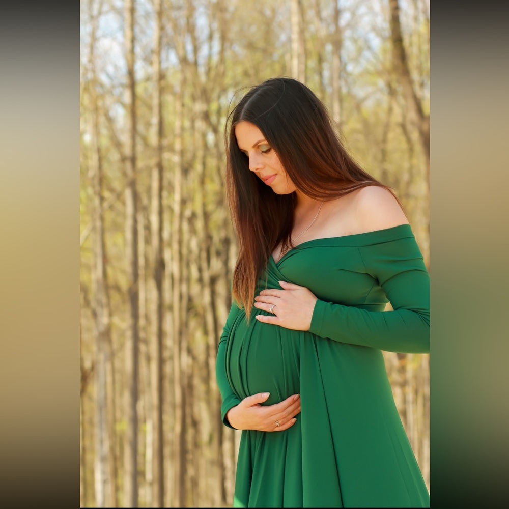 Worn 30 Minutes Green Maternity Off Shoulders Half Circle Gown Size Small